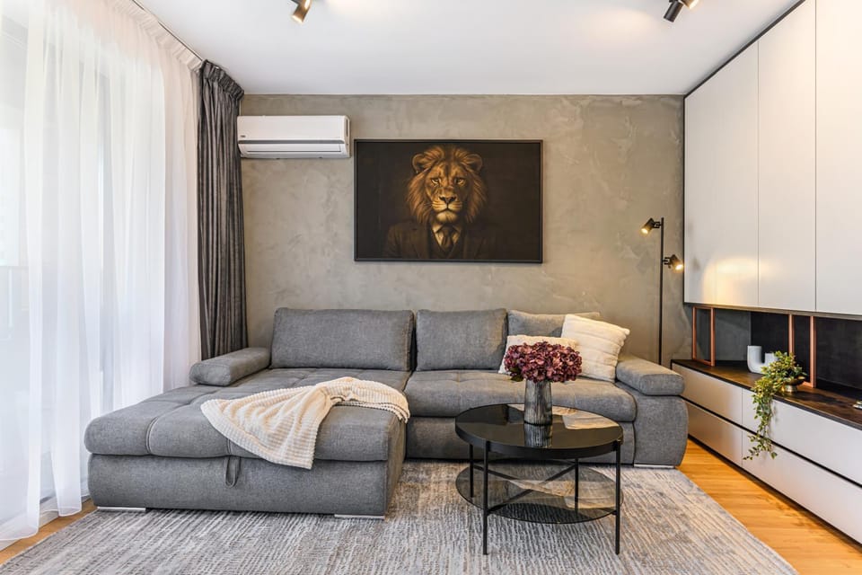 Living room, Seating area, air conditioner