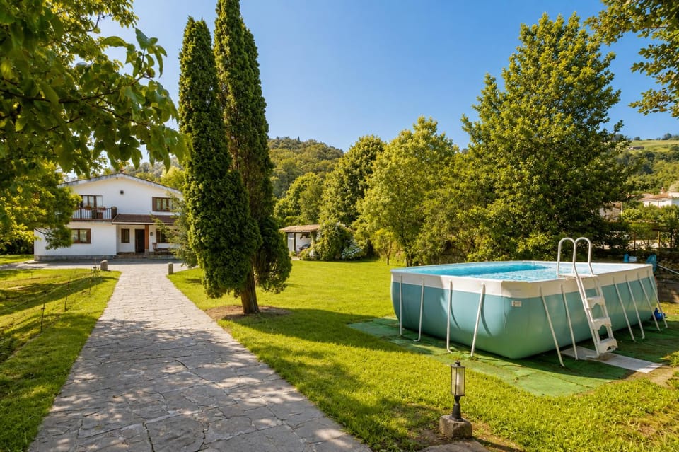 Preciosa y amplia casa con piscina House in Cantabria