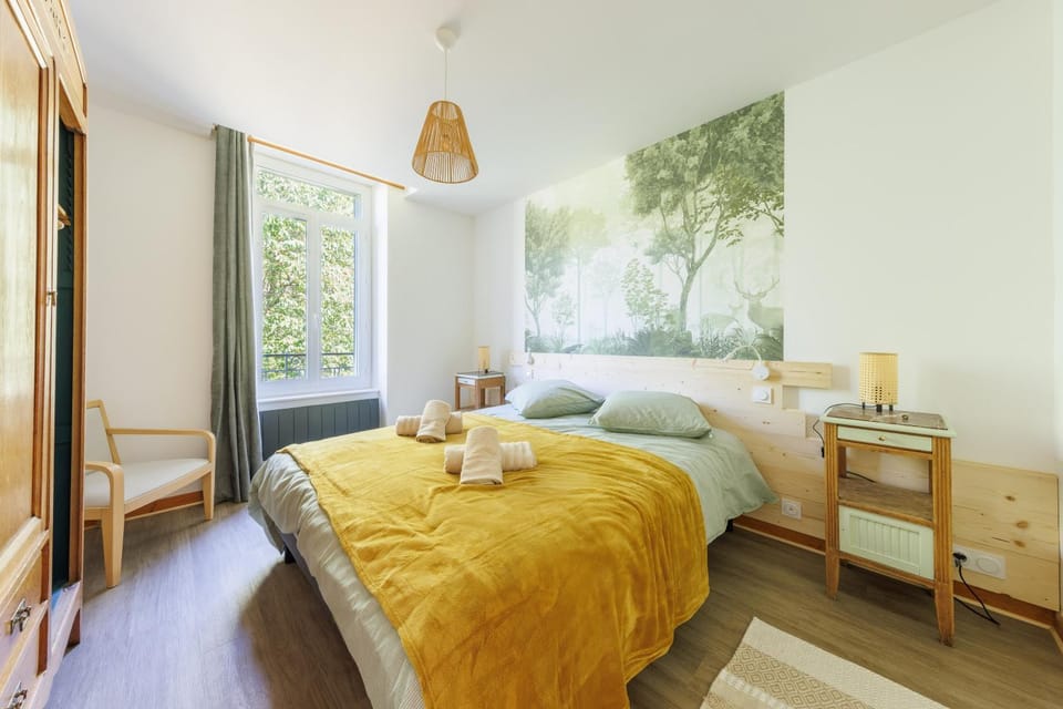 Bed, Bedroom