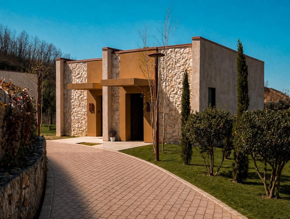 Property building, Day, Garden, Garden view