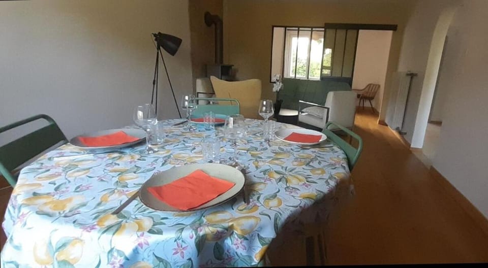 L'Entre-Deux Apartment in Neuchâtel, Switzerland