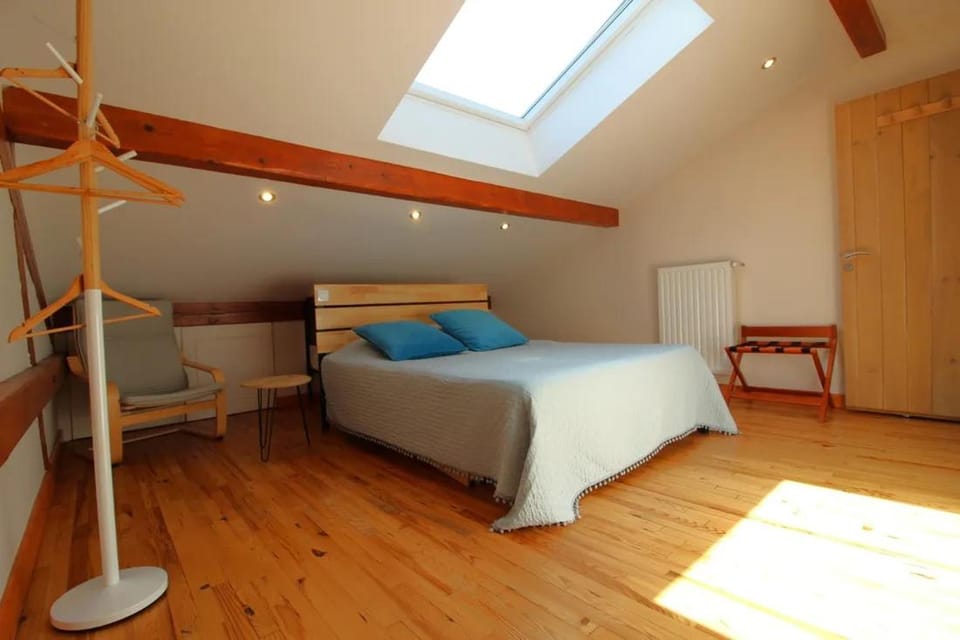 Gîte de groupe Le Clos du Sapin Bleu à Saint-Dié-des-Vosges, Nature&Convivialité House in Vosges