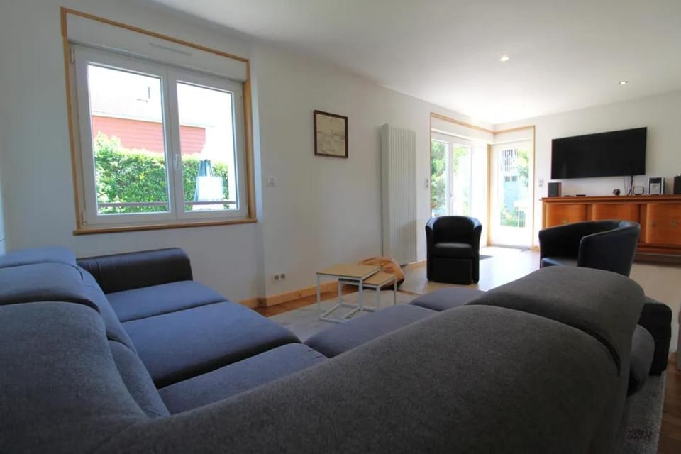 Gîte de groupe Le Clos du Sapin Bleu à Saint-Dié-des-Vosges, Nature&Convivialité House in Vosges