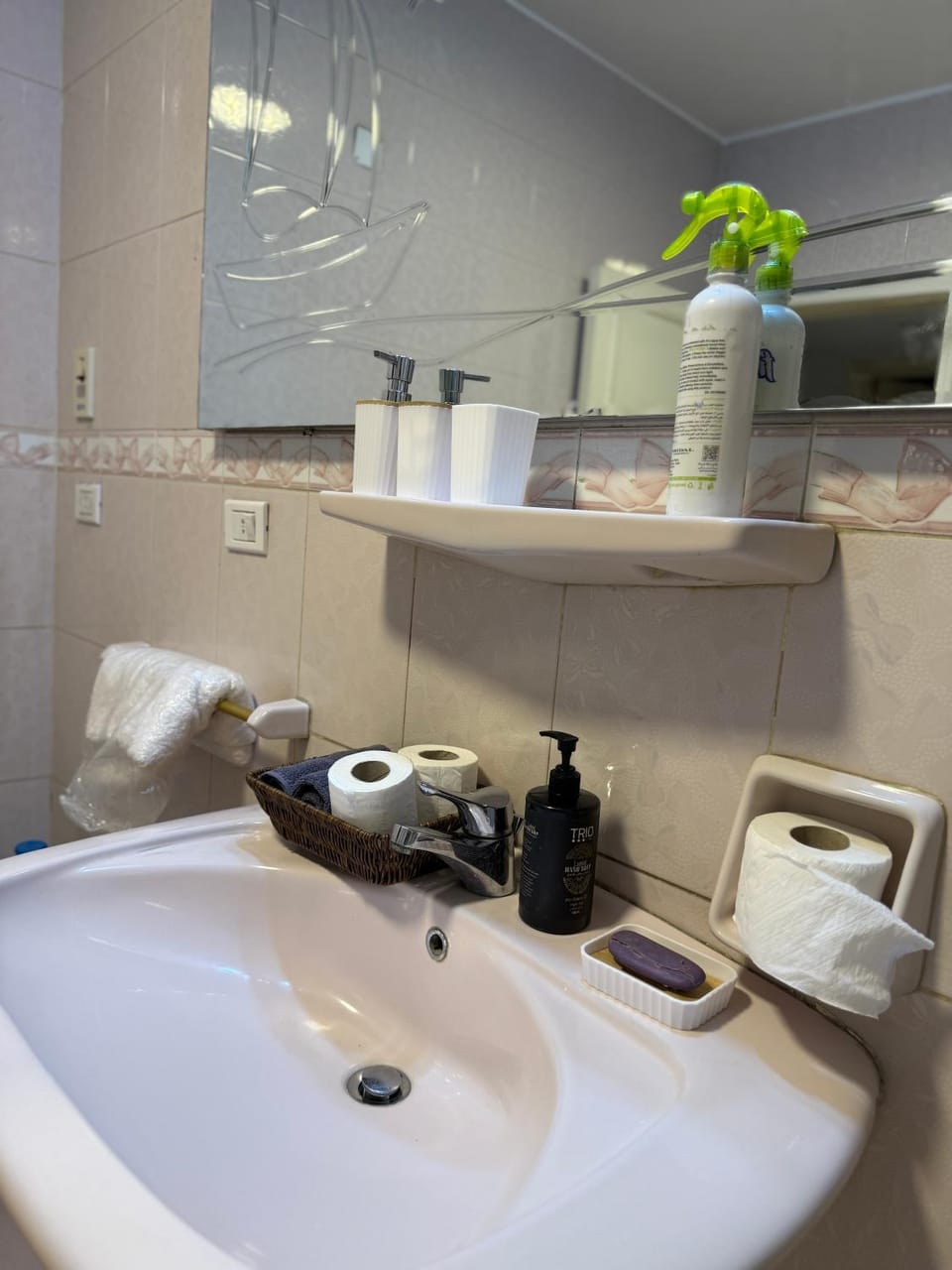 Bathroom, Bath, towels