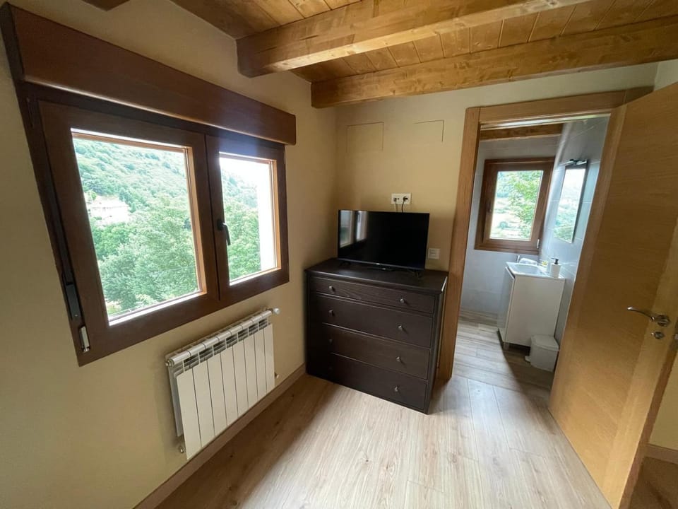 Communal lounge/ TV room, TV and multimedia, internet
