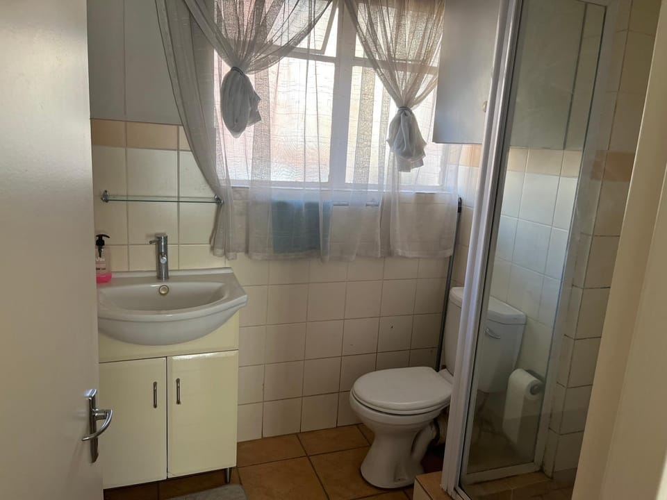 Apartment B104 Knights Bridge Apartments Apartment in South Africa