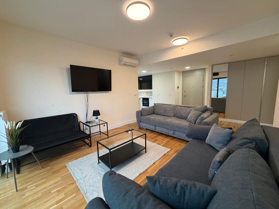 TV and multimedia, Seating area