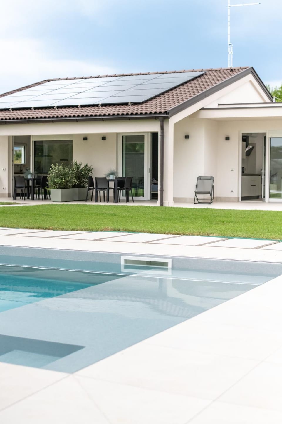 Property building, Swimming pool