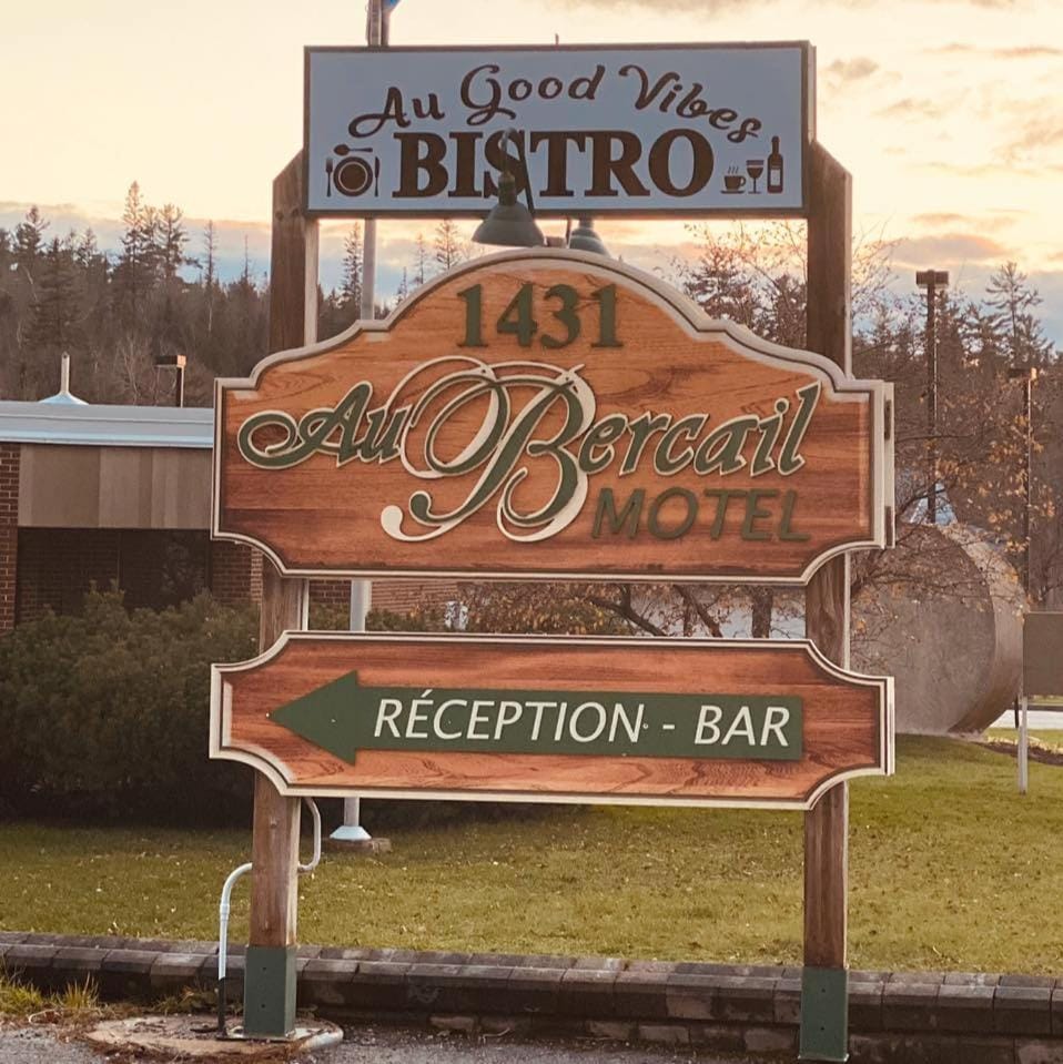Motel Au Bercail Hotel in Ontario