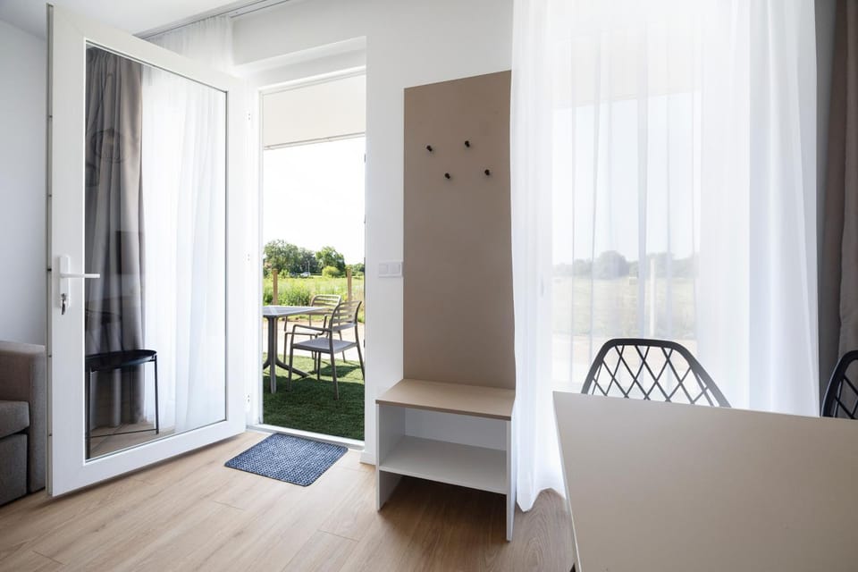 View (from property/room), Balcony/Terrace, Photo of the whole room
