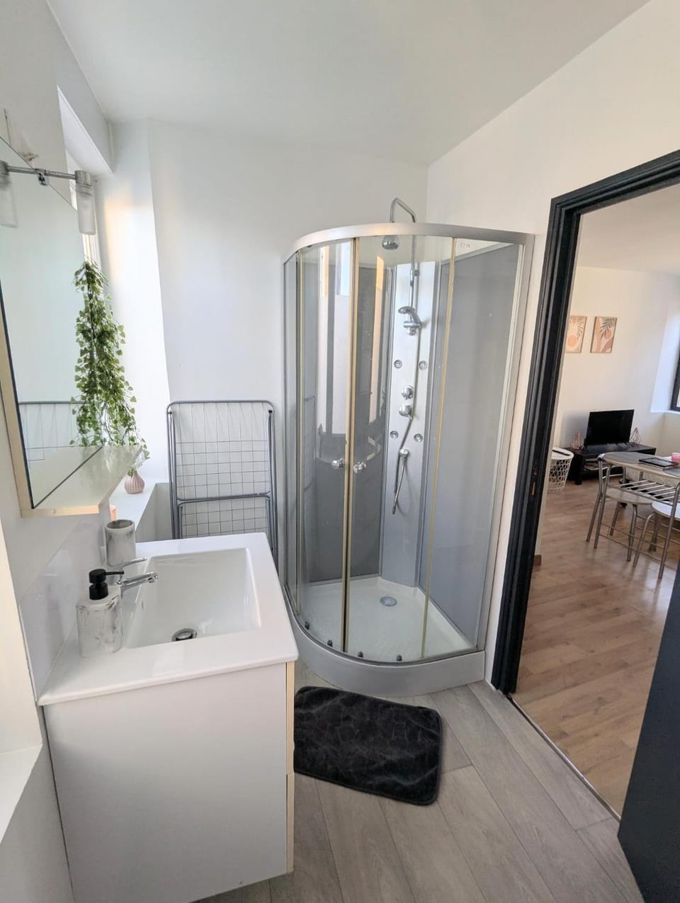 Le Saint Vaast Cozy Studio Arras Apartment in Arras