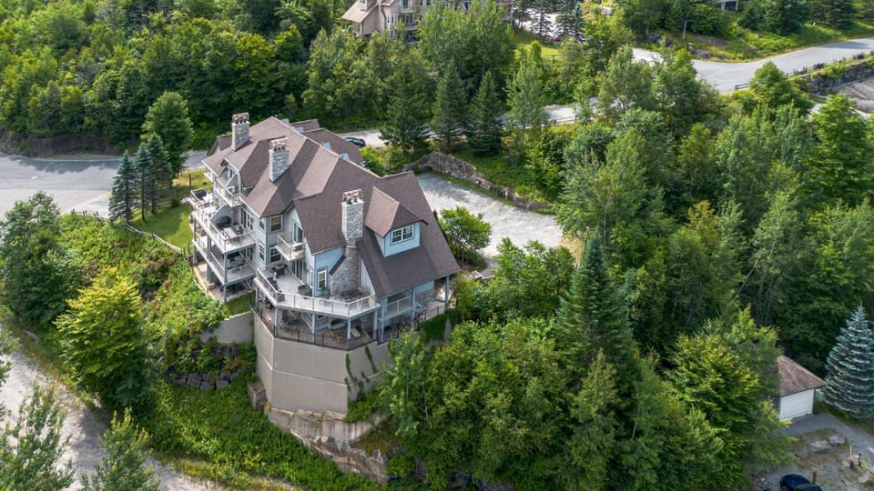 Suite View Apartment in Mont-Tremblant