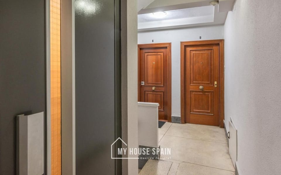 MyHouseSpain - Cómodo y tranquilo piso con parking Apartment in Oviedo