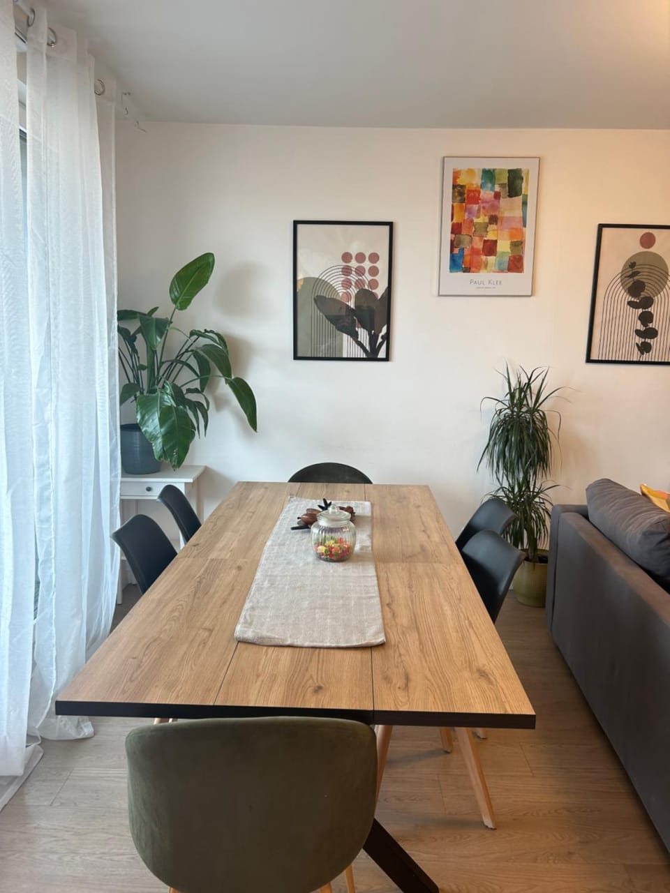 Agréable 3 pièces - 8P - Parking - Séjour idéal Paris Proche Gare Apartment in Saint-Denis, France