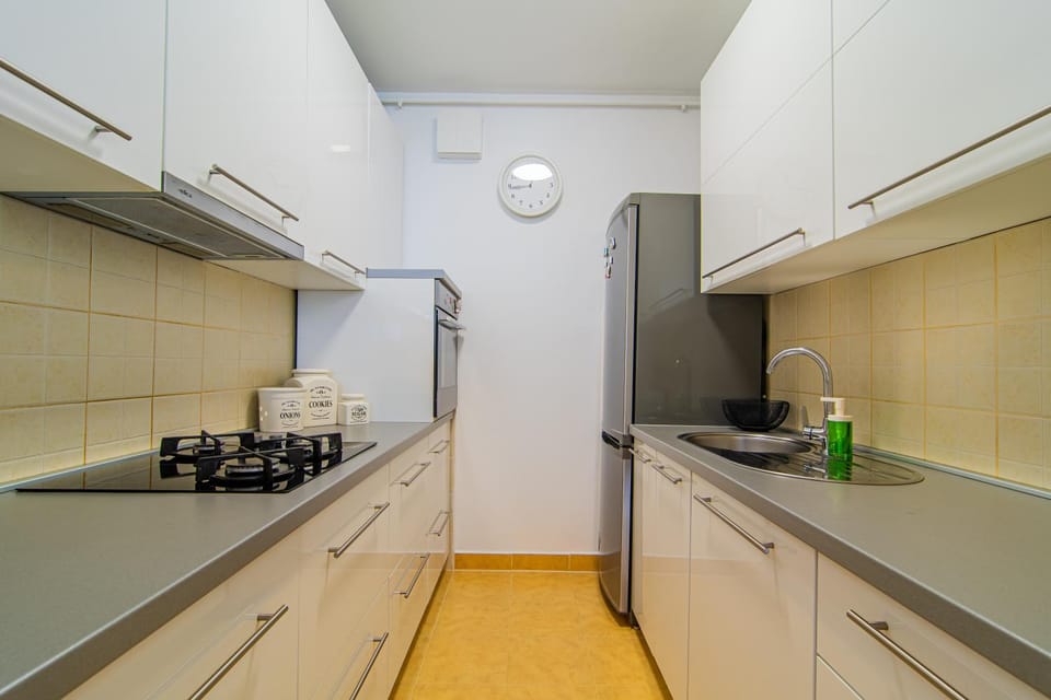 Kitchen or kitchenette, On site, dishwasher, heating, internet, oven, stove, kitchen