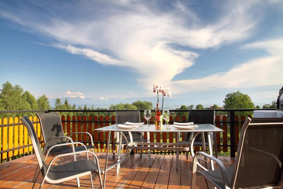 Balcony/Terrace, Mountain view