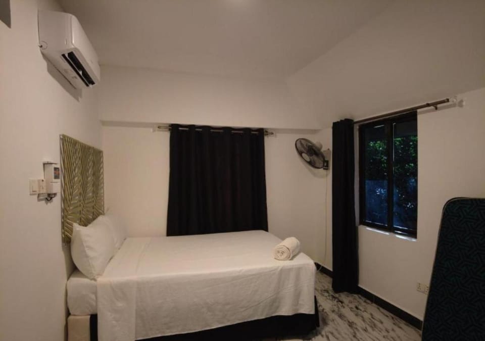 Bed, Bedroom, air conditioner