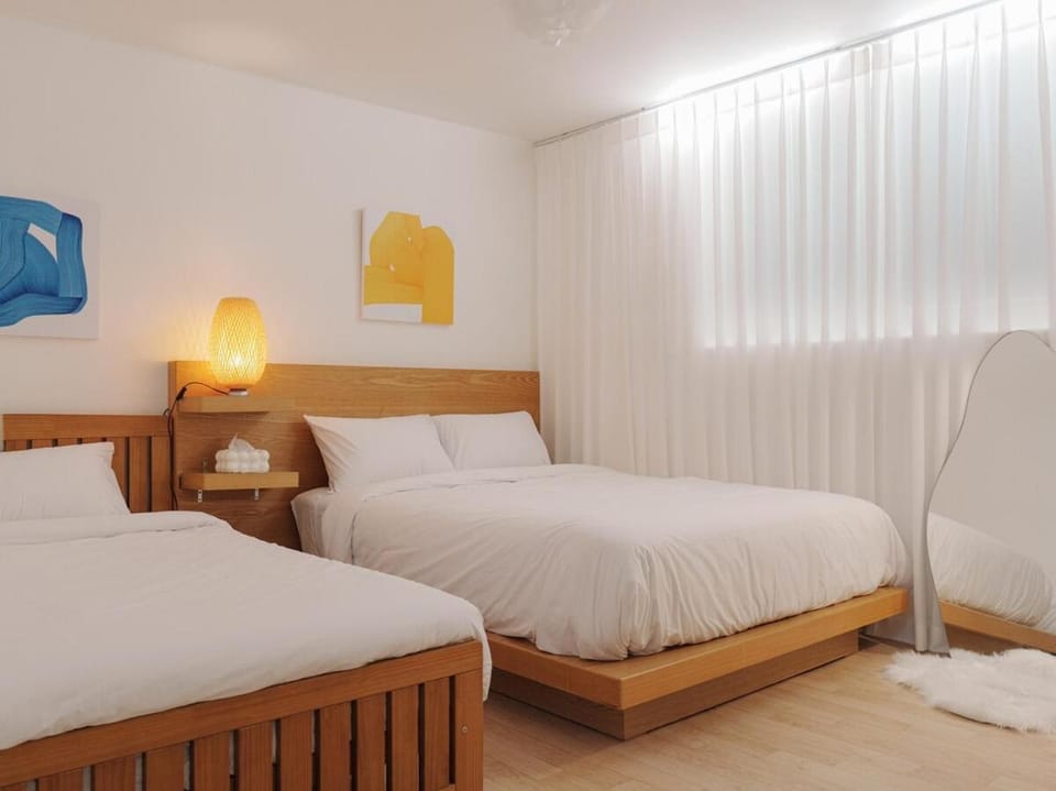 Bed, Bedroom