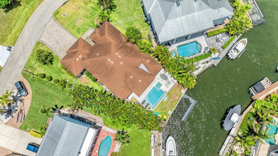 Day, Natural landscape, Bird's eye view, Pool view, River view, Swimming pool