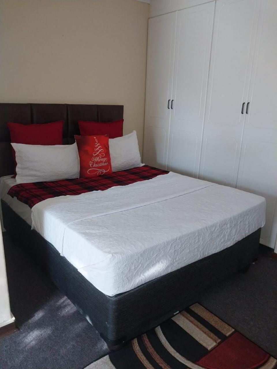 Bed, Photo of the whole room, Bedroom, wardrobe