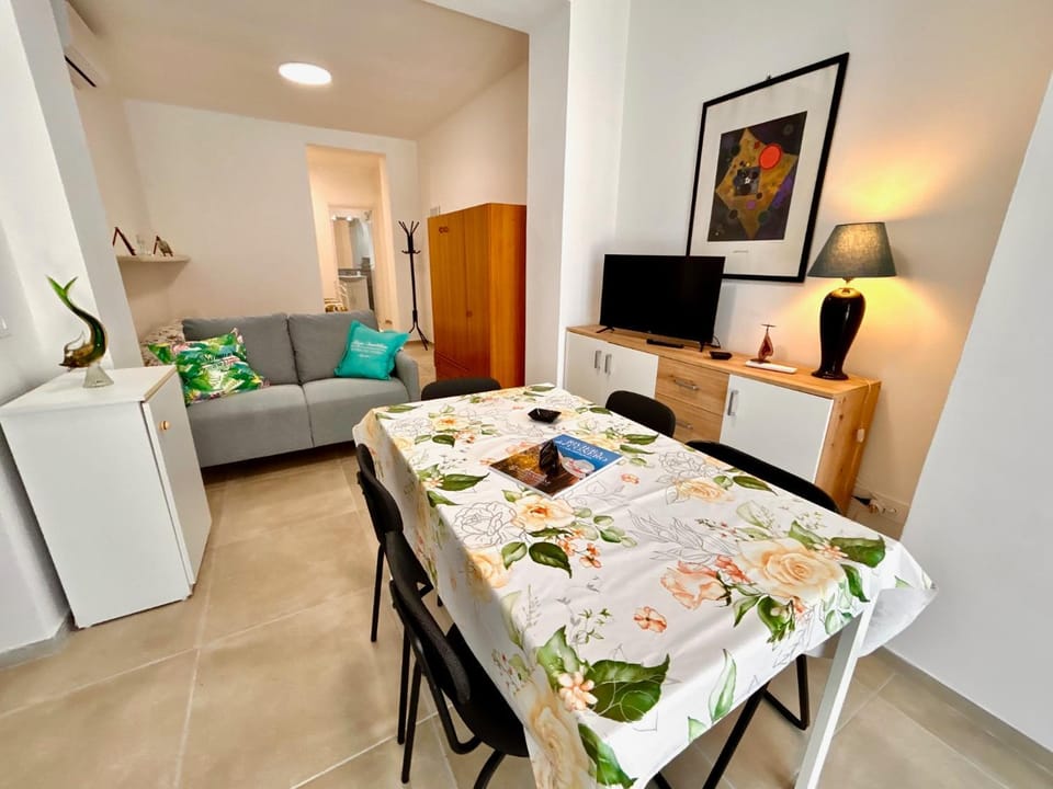 Mono Limone sx con corte, posto auto ed aria condizionata vicino al mare Apartment in Marcelli