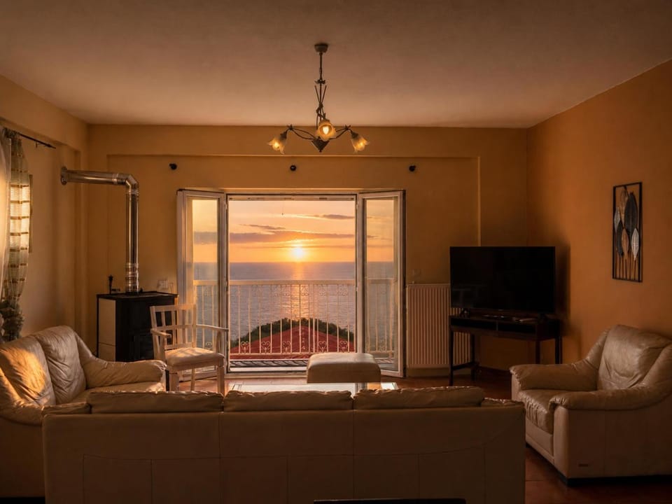 Living room, Sea view