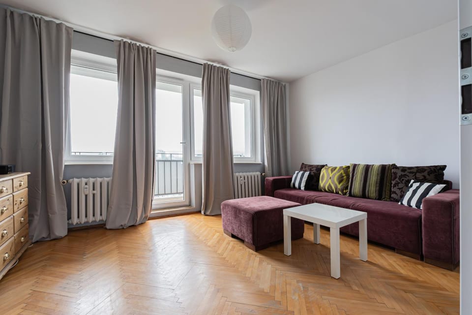 Living room, Seating area, internet