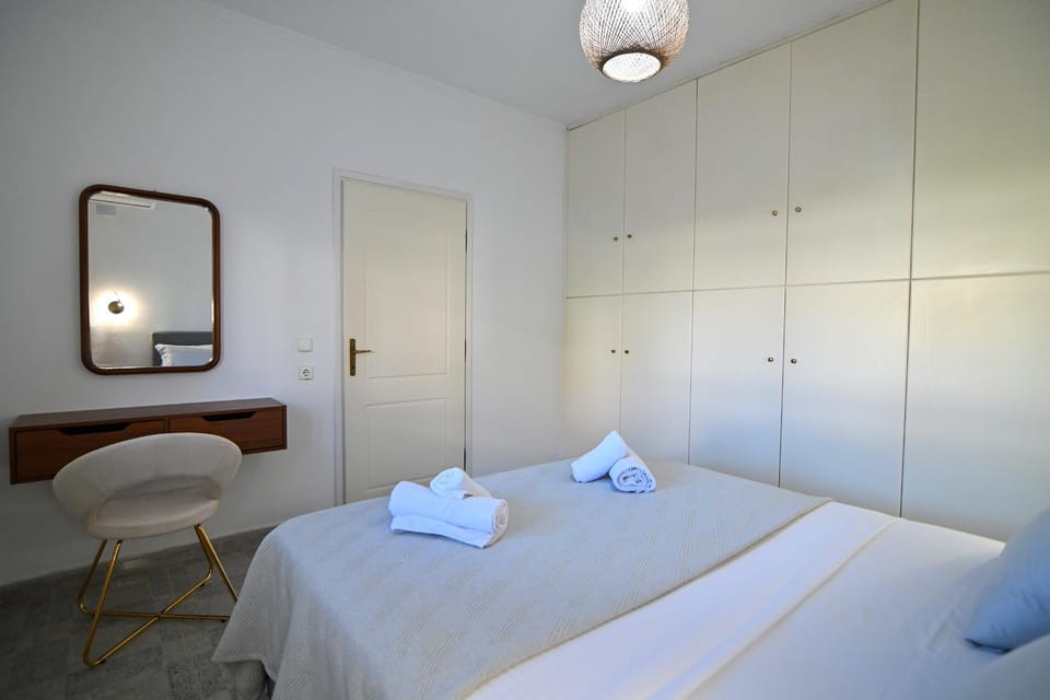 Bed, Bedroom, wardrobe