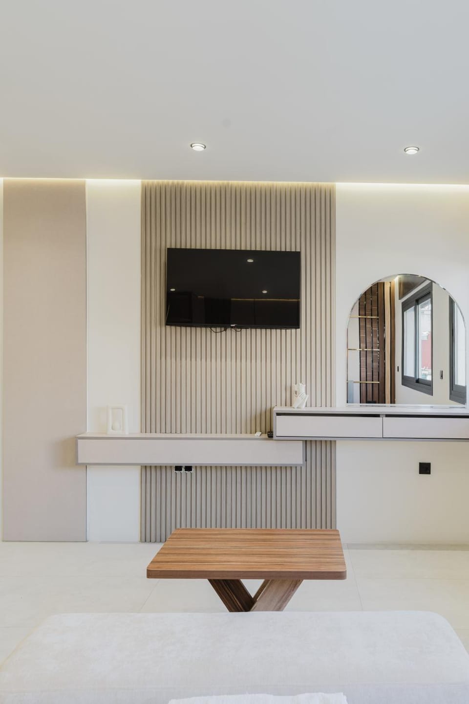 TV and multimedia, Photo of the whole room, Bedroom