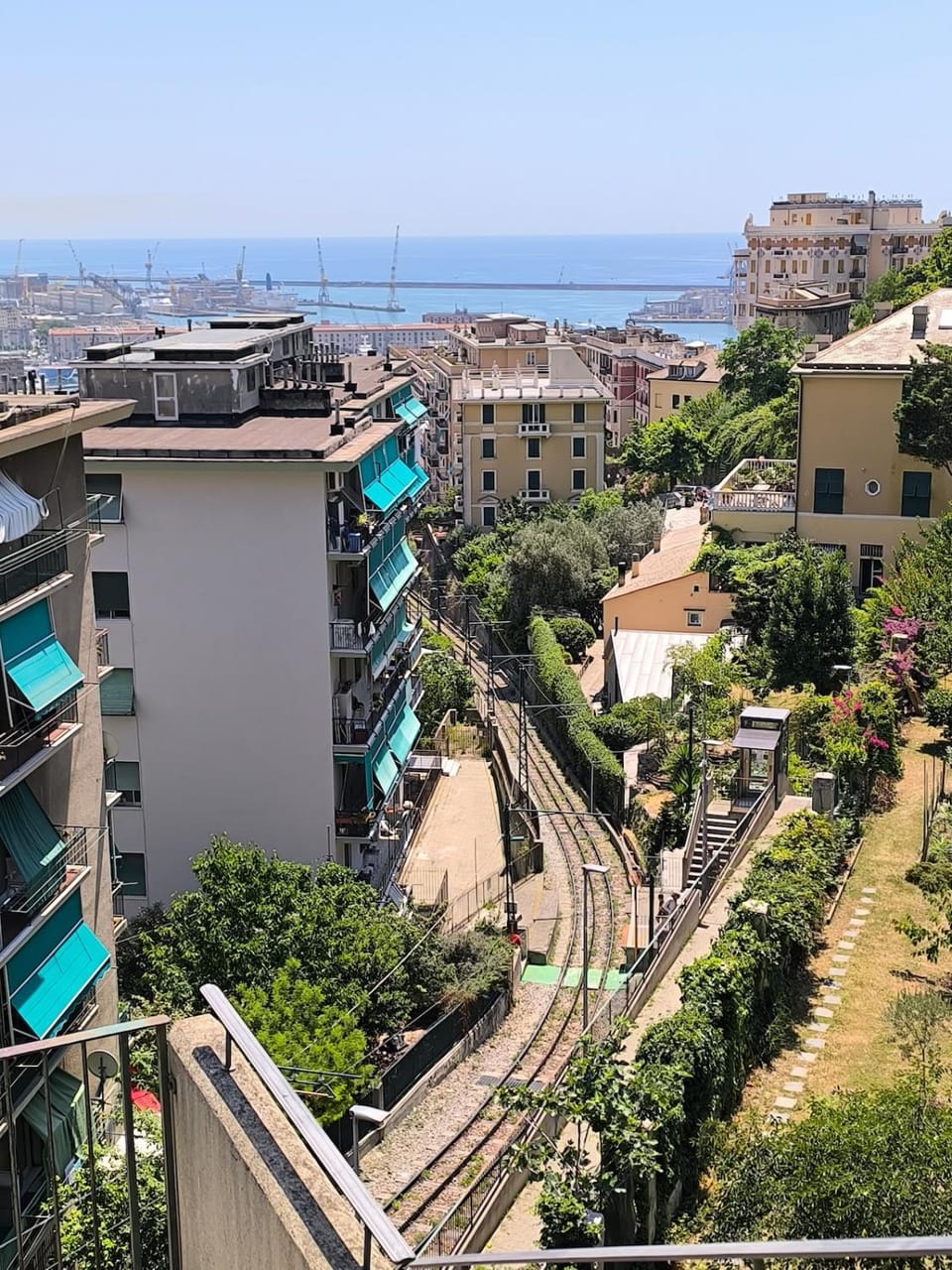 Neighbourhood, Sea view, Street view