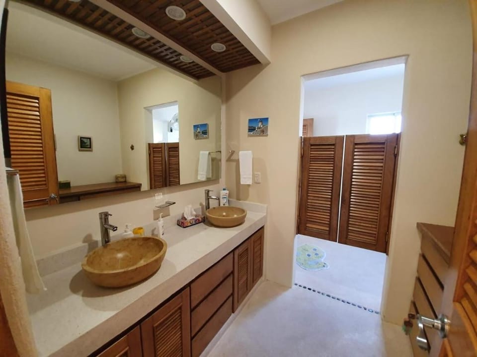 CHARLYS PARADISE, adult house, 3 rooms, sea view House in Brisas de Zicatela