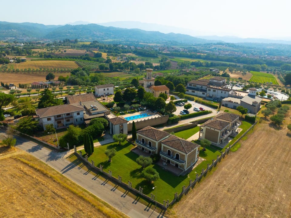 Day, Neighbourhood, Natural landscape, Bird's eye view, Garden, Pool view, Swimming pool, Swimming pool