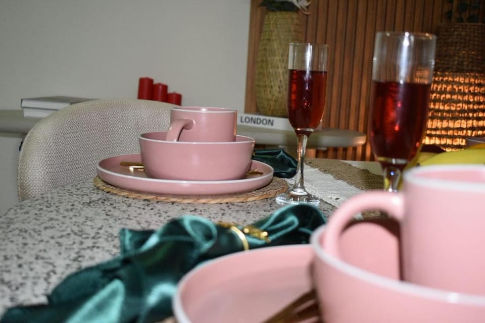 Cozy 2BR -Near JBR Beach &Metro Apartment in Dubai