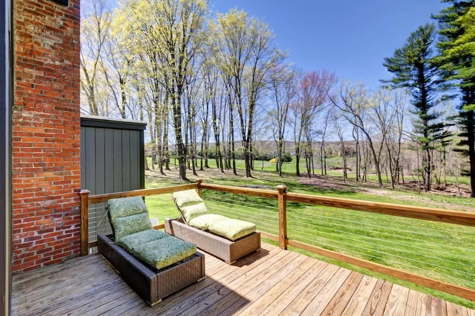 Cottage in the woods House in Lakeville