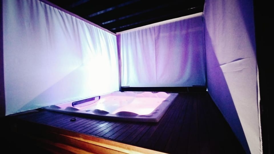 Cabana Aconchegante e Romântica Cinema no SPA wi-fi 567 MB cozinha completa vista para Pedra Grande excelente para home office Chalet in State of São Paulo