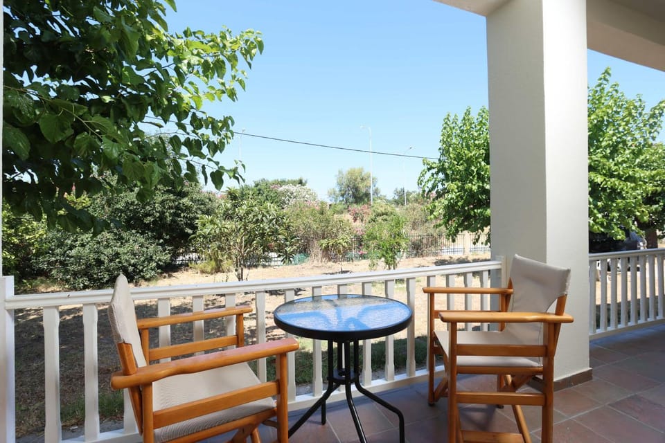 View (from property/room), Balcony/Terrace