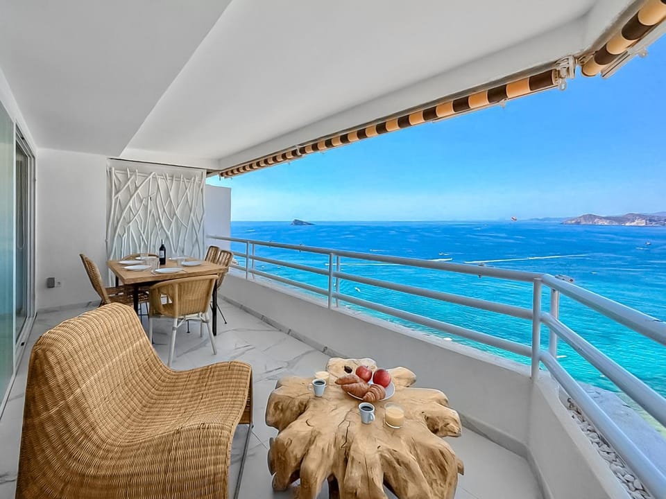 Luxury Benidorm Frontline Apartment Levante Apartment in Benidorm