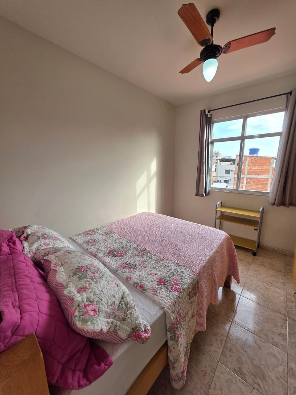 Bed, Bedroom, wardrobe, air conditioner