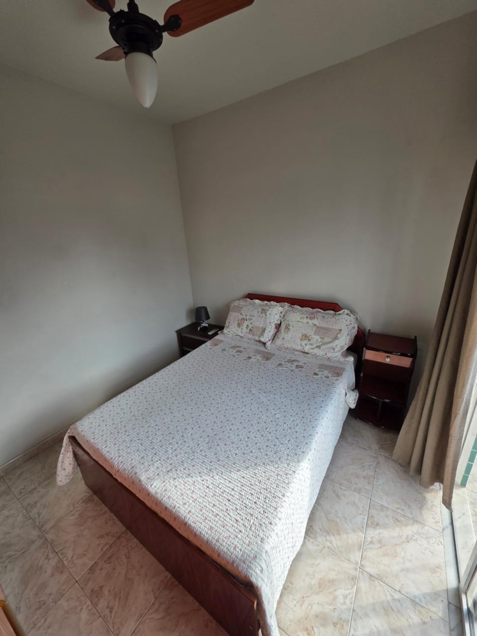 Bed, Bedroom, air conditioner