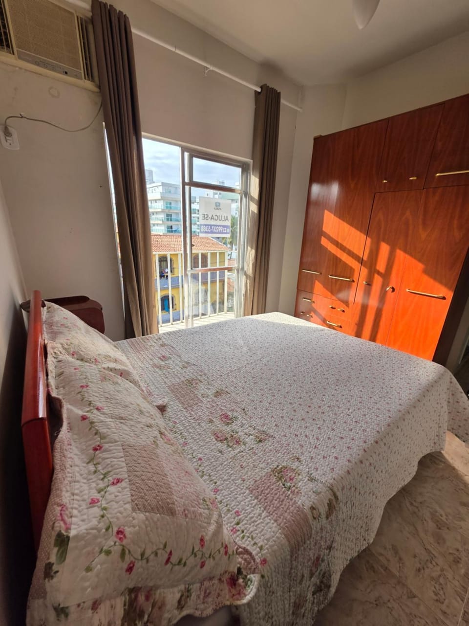 Bed, Bedroom, wardrobe, air conditioner