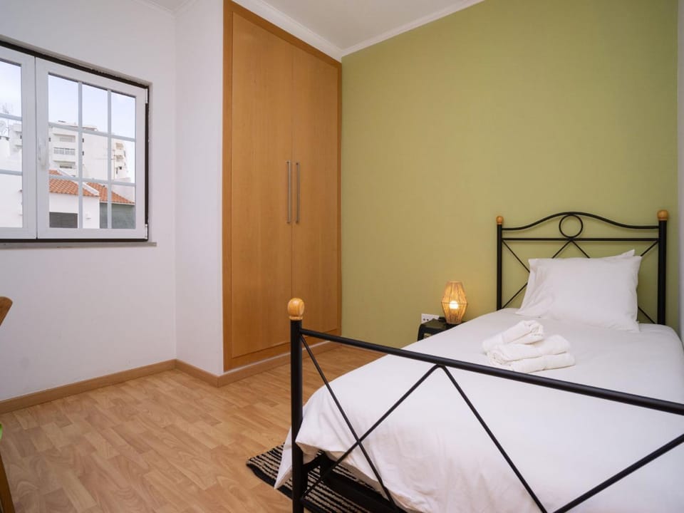 Bed, Bedroom, wardrobe