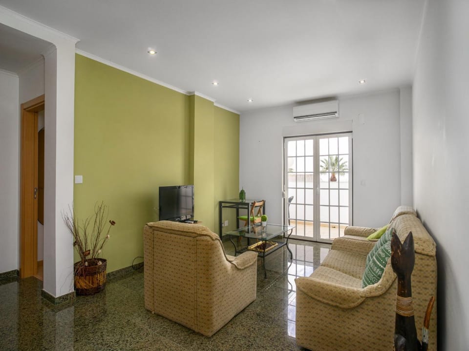 Communal lounge/ TV room, Living room, Seating area