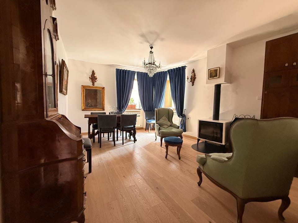Visione Piazzetta Alferi 2 Bed and Breakfast in L'Aquila