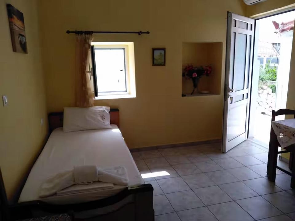 Living room, Bedroom