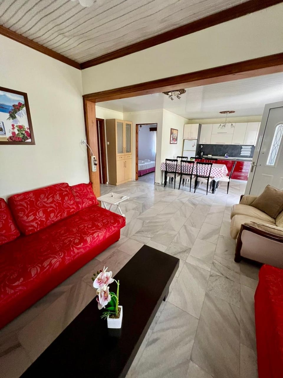 Living room, Seating area, Dining area