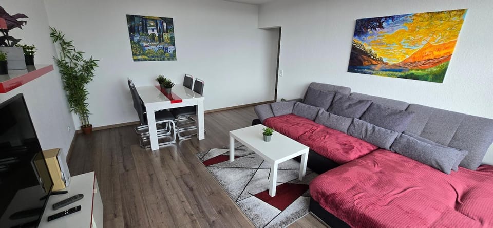 Living room, Food