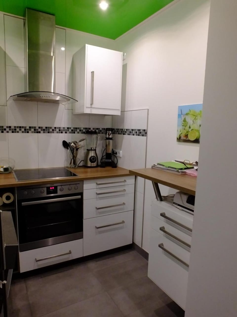 Kitchen or kitchenette, oven, stove