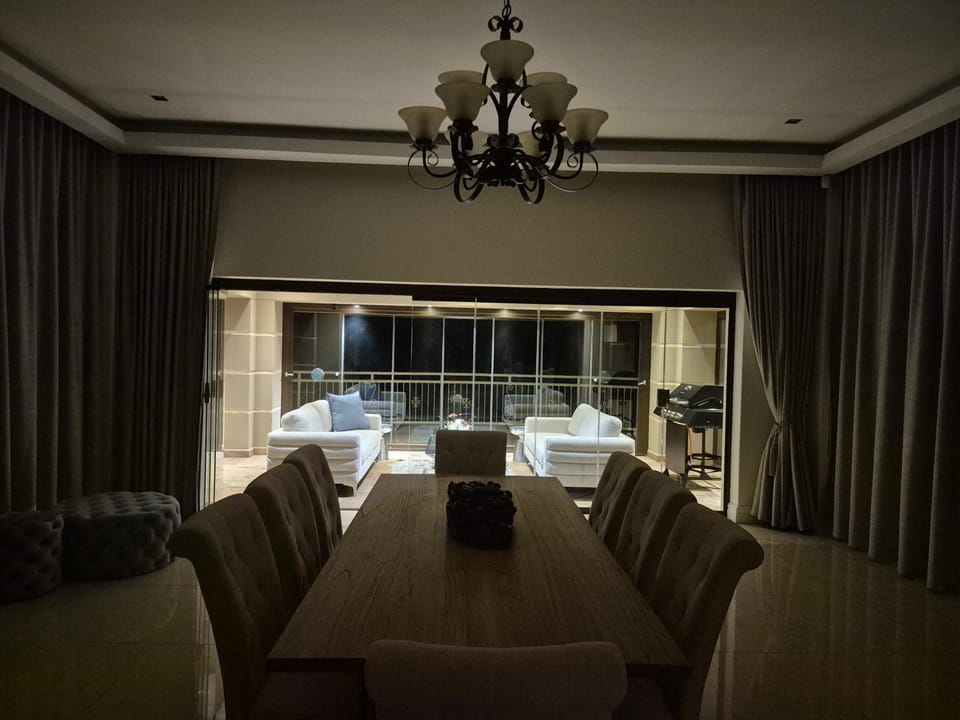 Jumanji Safaris Villa Constantia Bed and Breakfast in Cape Town