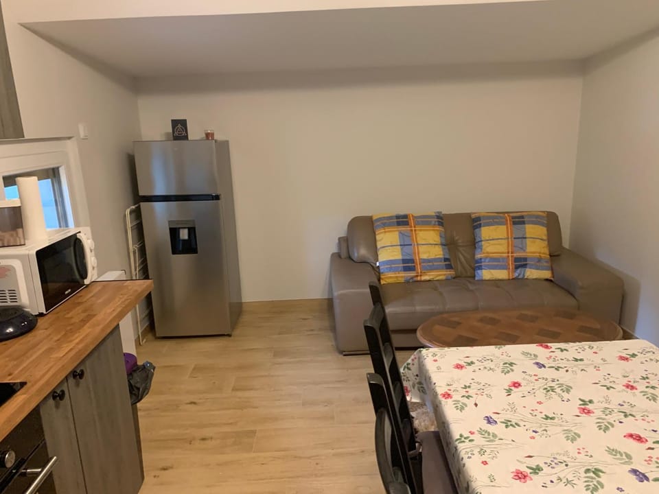 Appartement 3 pièces dans une maison au calme Apartment in Haute-Savoie