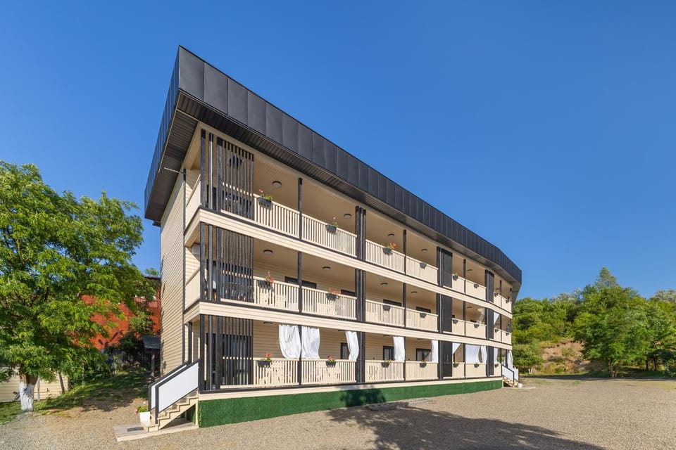 Property building, Day
